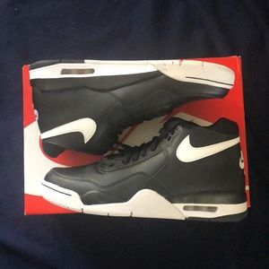Nike Flight Legacy